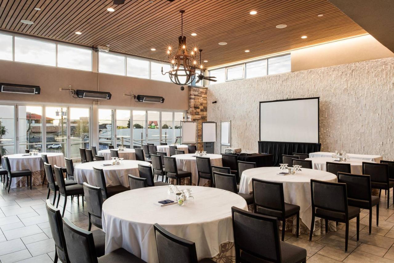 Delta Hotels By Marriott Kamloops Extérieur photo