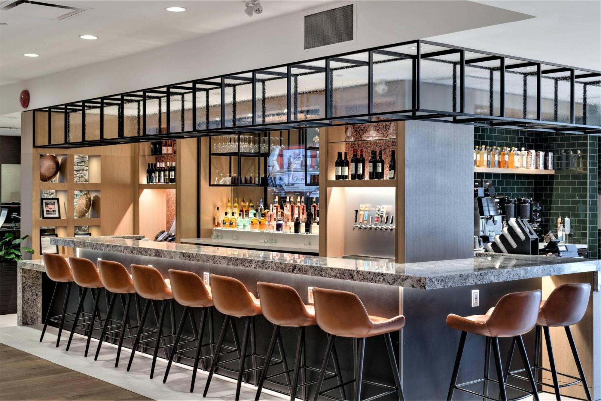 Delta Hotels By Marriott Kamloops Extérieur photo